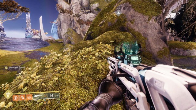 Un gusano debajo del lado occidental del puente en los Jardines de Esila