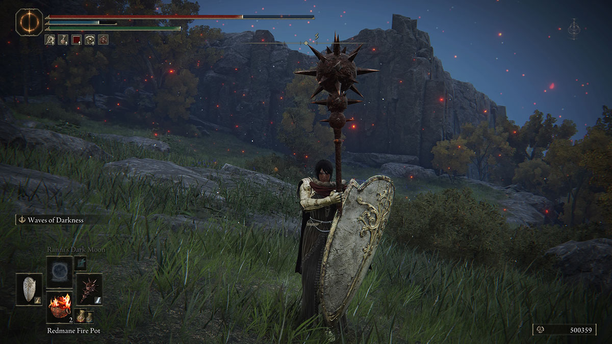 una guerrera con armadura que empuña una estrella de la mañana gigante y un escudo