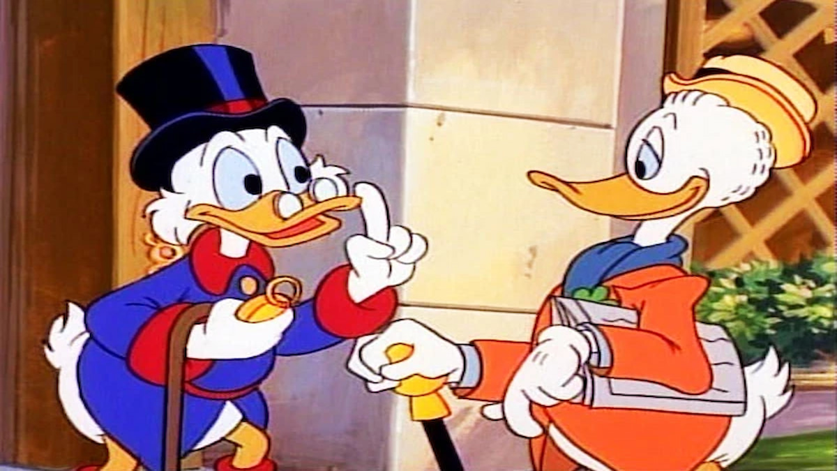 Scrooge McDuck y Gladstone Gander hablando 