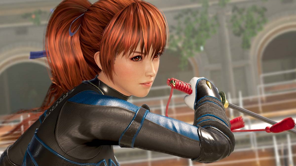 Kasumi sosteniendo un cuchillo en Dead or Alive 6.