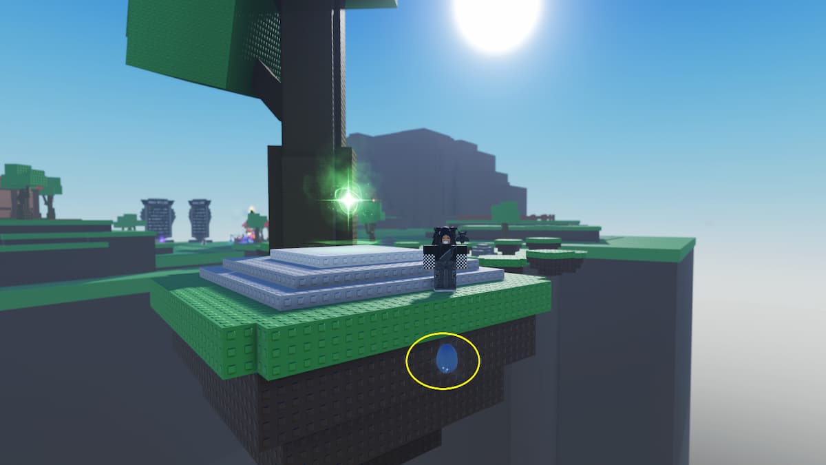 Todas las ubicaciones de huevos en el RNG de Roblox Sol 35 Huevo azul flotante junto a la plataforma del orbe verde brillante