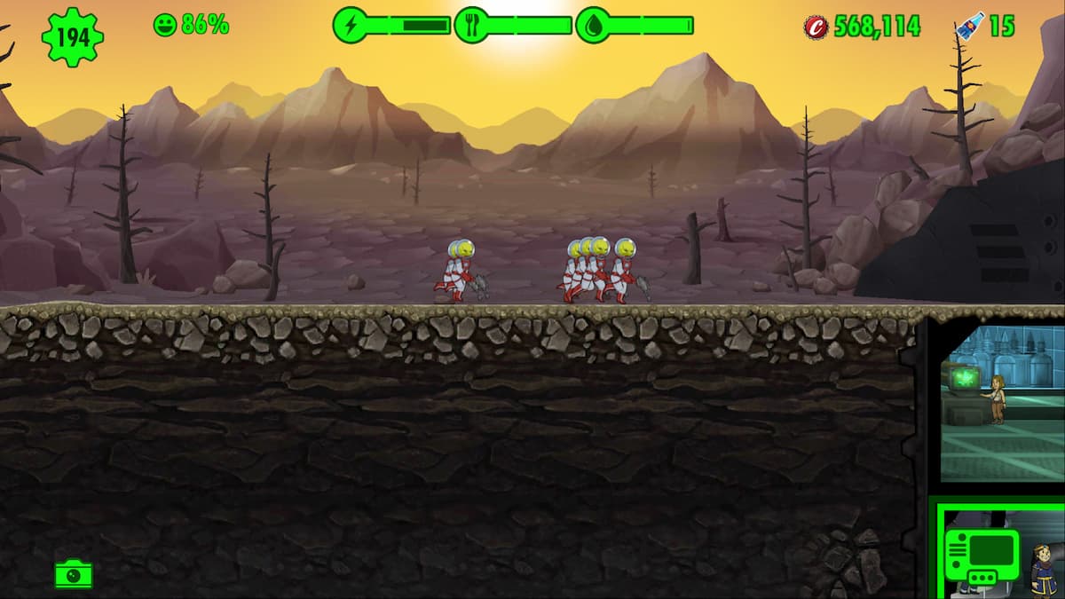 Extraterrestres atacando la bóveda armados con Alien Blasters y Desestabilizadores.