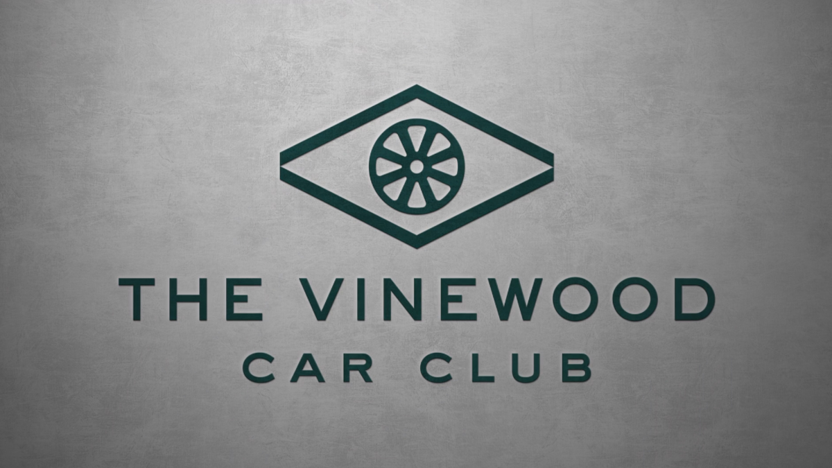 Cómo utilizar la aplicación para teléfono Vinewood Club en GTA Online 7 El logotipo de Vinewood Car Club en GTA Online
