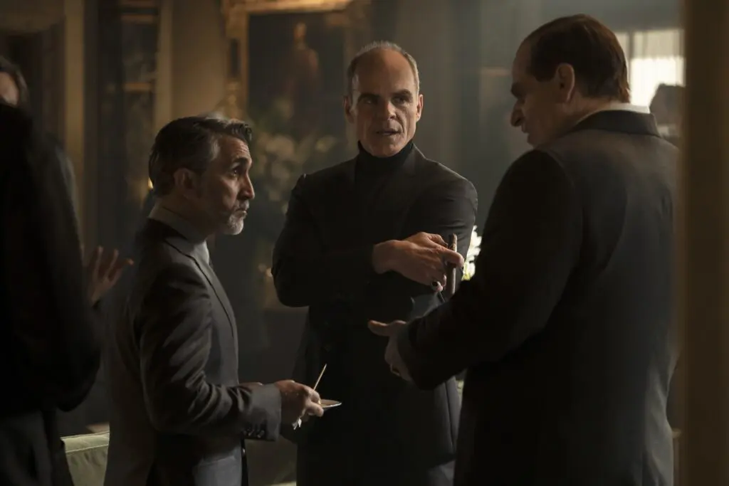 Resumen del episodio 2 de 'El Pingüino' - Los Falcones son idiotas