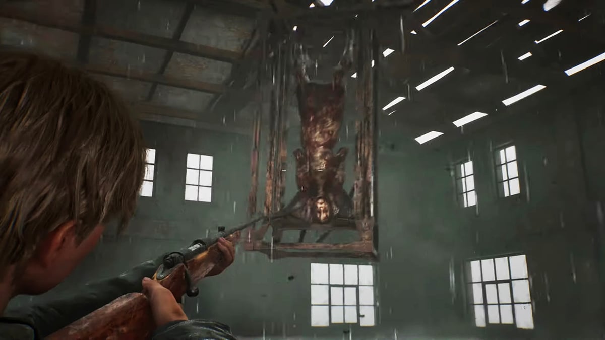 Silent Hill 2 Remake James dispara a Mary con un rifle de caza