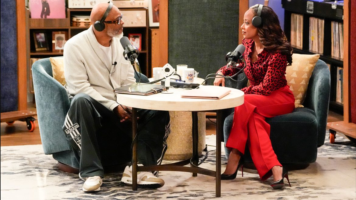 Damon Wayans and Essence Atkins in Poppa