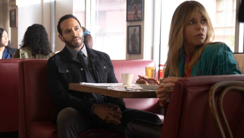 Daniel Sunjata och Kaitlin Olson i High Potential