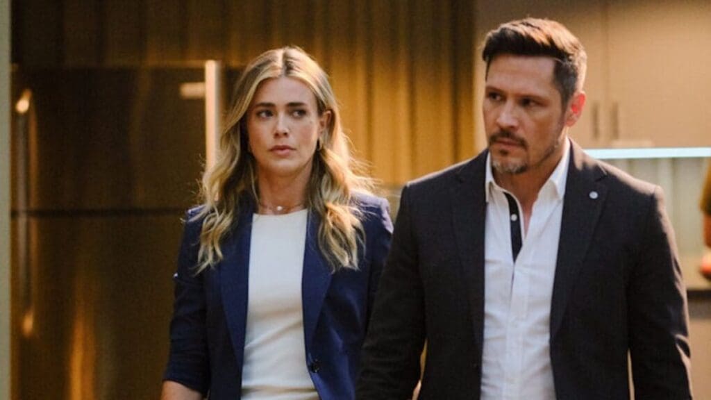 Melissa Roxburgh och Nick Wechsler på jaktfesten