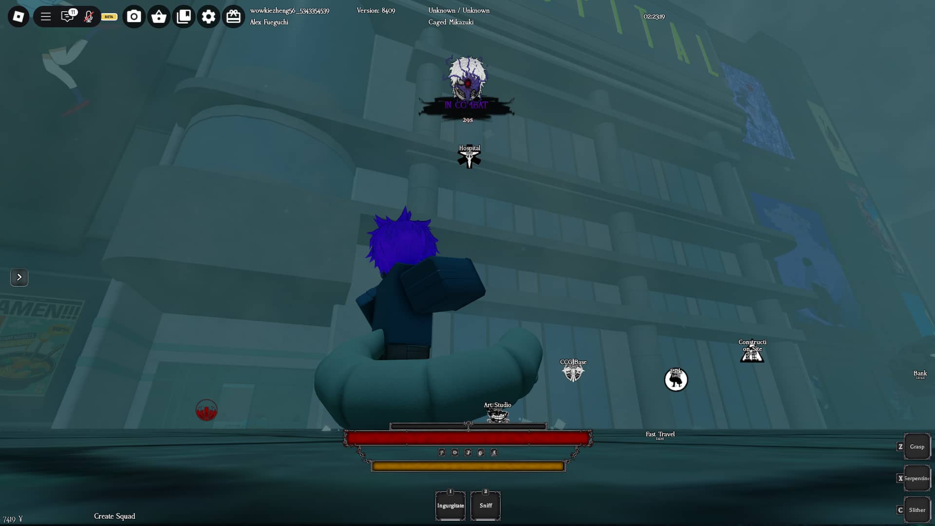 jogador próximo ao prédio do hospital na experiência ghoul re roblox