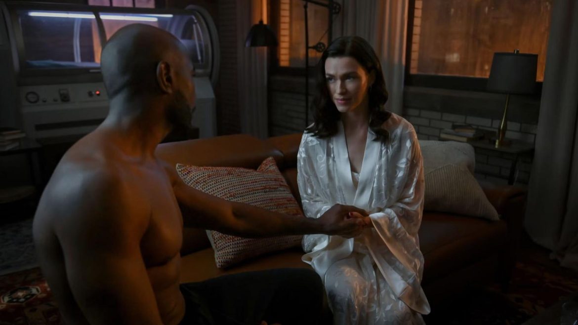 Morris Chestnut and Whoopie Van Raam in Watson