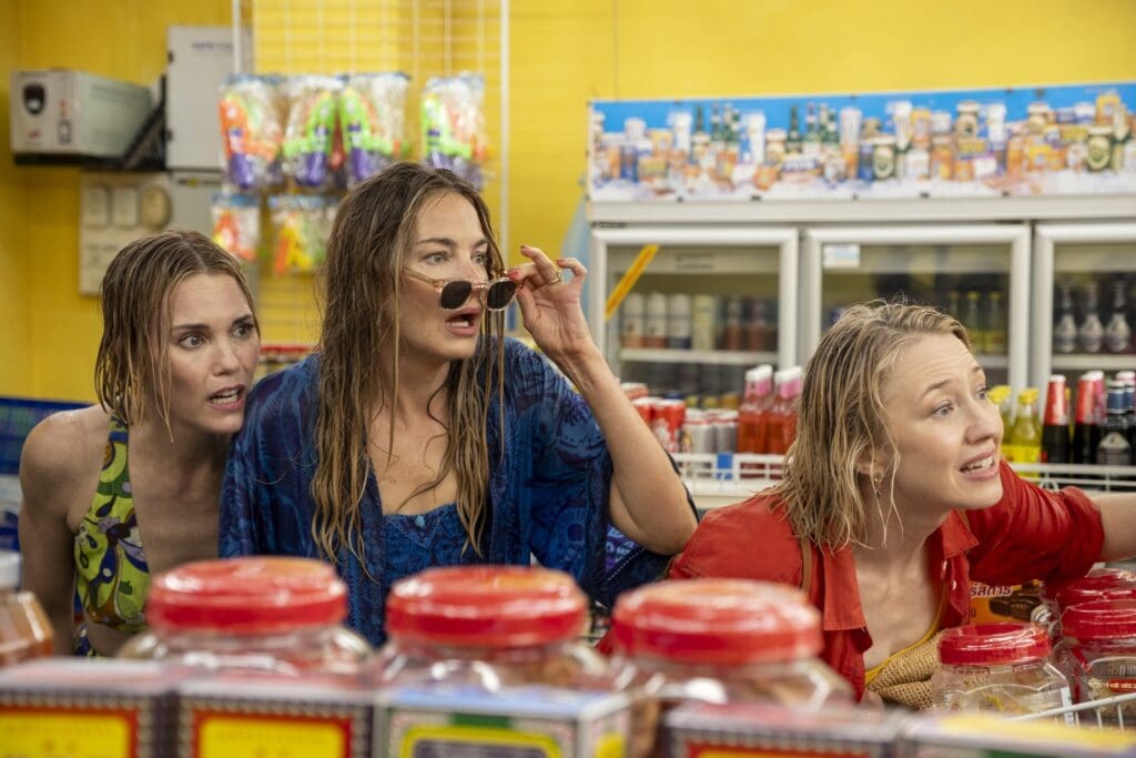 Leslie Bibb, Michelle Monaghan e Carrie Coon na 3ª temporada de White Lotus