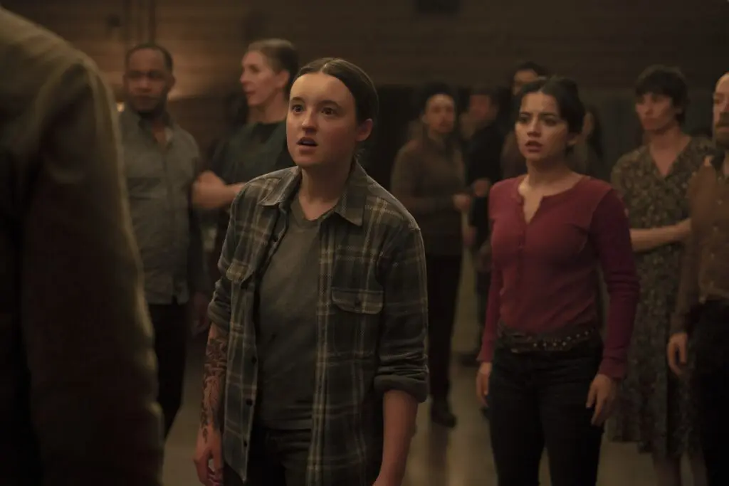 'The Last of Us' Säsong 2, avsnitt 1 Sammanfattning: Djärva förändringar omarbetar en redan ambitiös historia 10 Bella Ramsey och Isabella Merced i den sista säsongen av Us 2