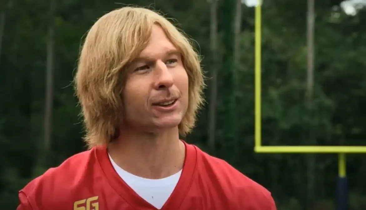 Glen Powell in Chad Powers