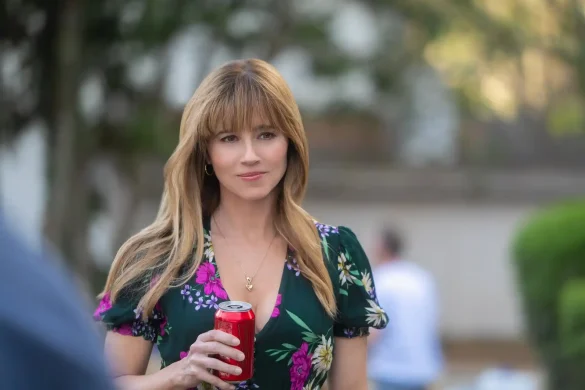 Linda Cardellini in DTF St. Louis