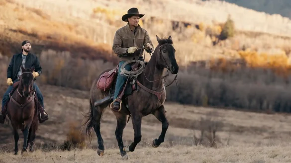 Logan Marshall-Green and Luke Grimes in Marshals