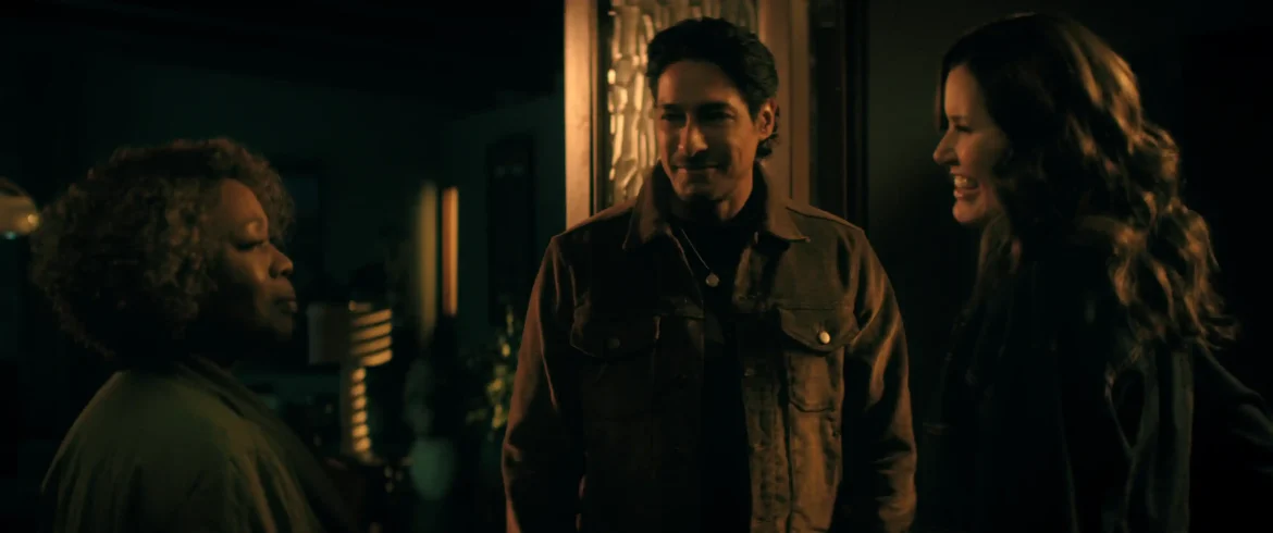 Resumen del episodio 3 de 'The Boroughs': No hay paz para los muertos
