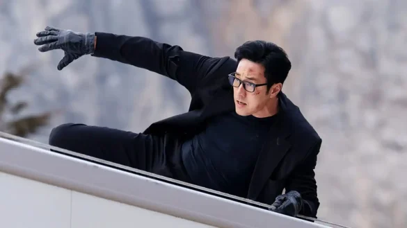 So Ji-sub in Agent Kim Reactivated Season 1